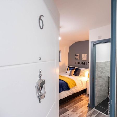 Trendy Studio In Vibrant West Midlands Apartment เบอร์มิงแฮม ภายนอก รูปภาพ