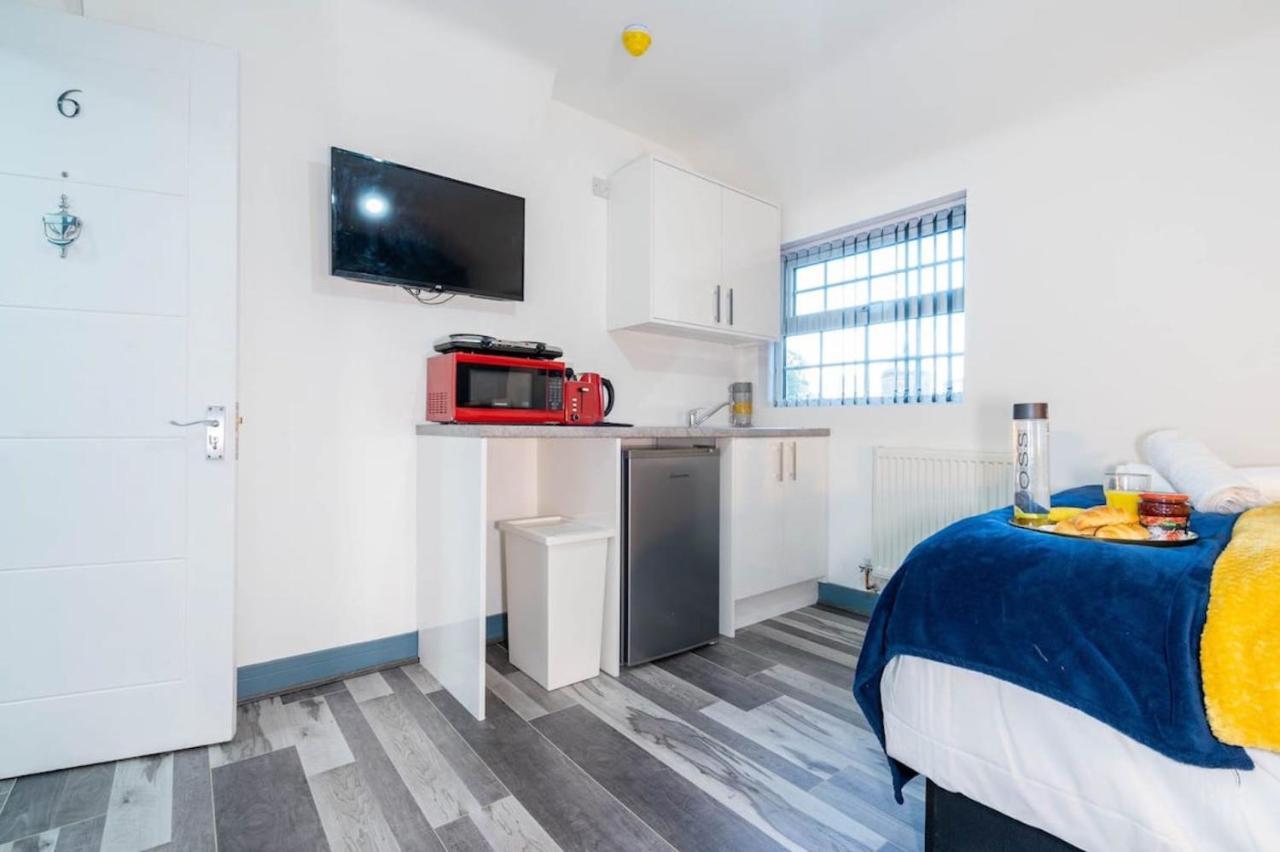 Trendy Studio In Vibrant West Midlands Apartment เบอร์มิงแฮม ภายนอก รูปภาพ